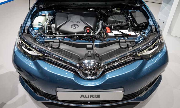Toyota Auris debiutuje wraz z nowym silnikiem ToyotaBlog